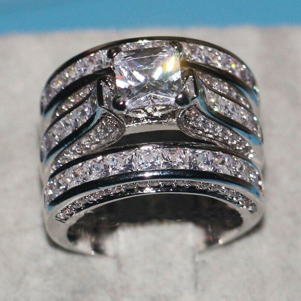 925 PRINCESS CUT WEDDING RING - Picture 3 of 6